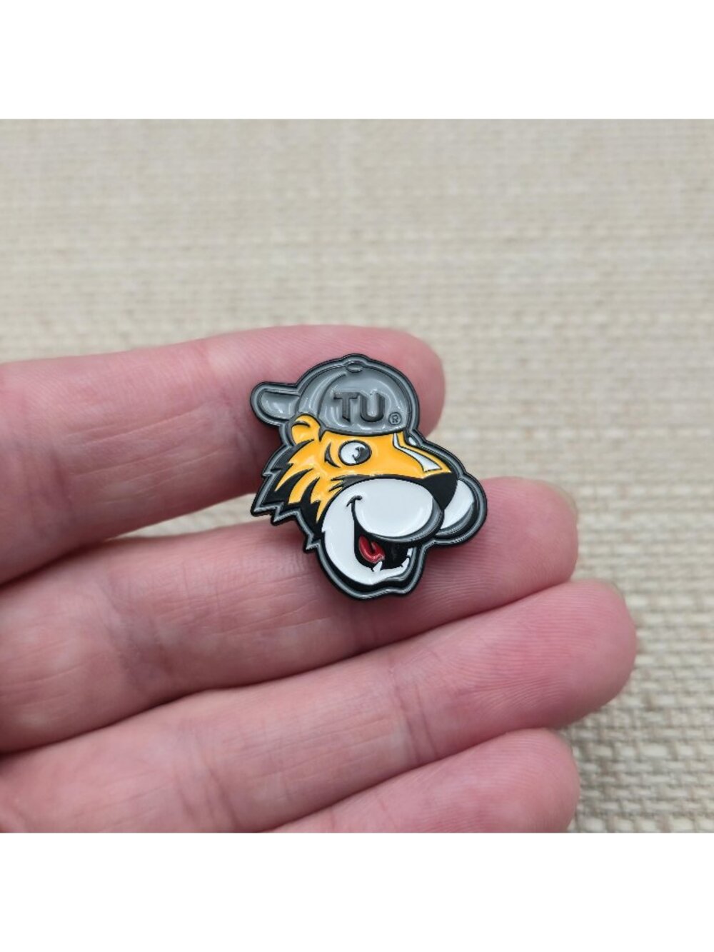Towson University TU Tigers Mascot Doc the Tiger Enamel Hat Lapel Pin A8967